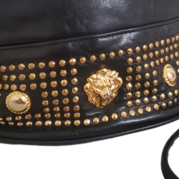 VINTAGE 80's Black Genuine Leather Gold Studded Lion Bucket Crossbody Bag Purse - Picture 2 of 7